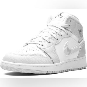 Nike Air Jordan 1 Mid Grey Camo White DD3235-100 GS Youth Size 6Y